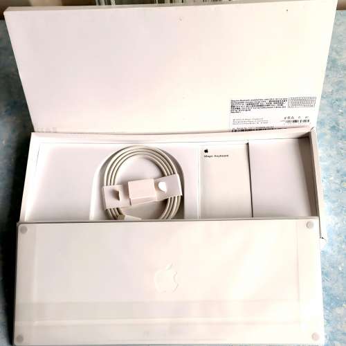 全新Apple Maggic Keyboard Model A1644 MLA22J/A white color 蘋果 無線藍牙鍵盤