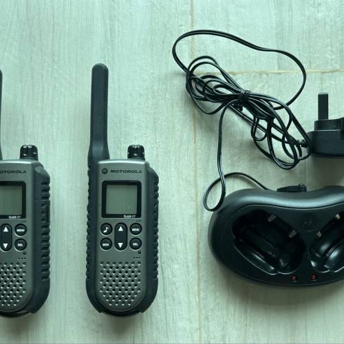 Motorola TLKR-T7 walkie talkies (1 pair)