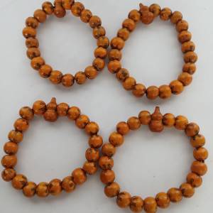 一手四條10mm木佛珠手串,每粒珠刻上南無阿彌陀佛，古舊 存貨4條共售138元。no.D5.6.25