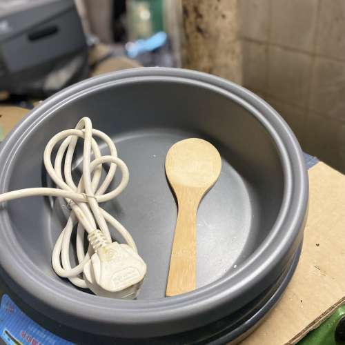 火鍋鍋煎炒煮炸都用到嘅煲