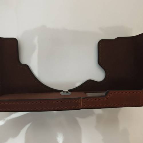 ZFC咖啡色真皮保護套+牛皮肩帶