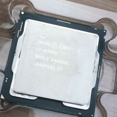 全新DELL機拆出 (I7-9700k CPU)