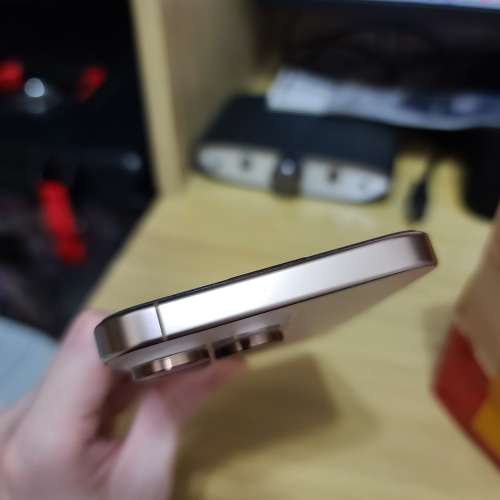 iPhone 16 pro Max 256GB 金色