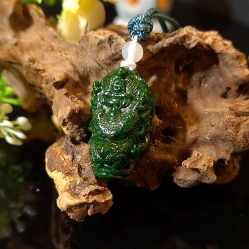 干青立體雕龍頭吊墜