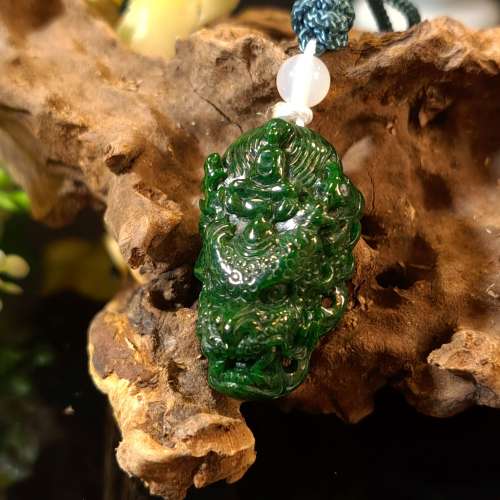 干青立體雕龍頭吊墜
