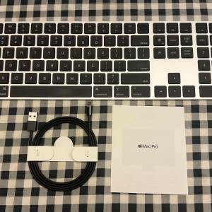 2024年新款 Apple Magic Keyboard 3 Num TouchID 銀黑色 行貨 100%全新 只檢查和試...
