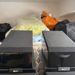 Kef r8a