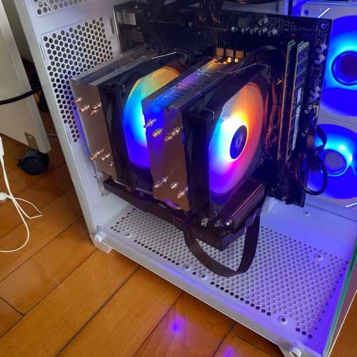 可三屏炒股組合i9 128G Ram RTX 5000 16G Display Card 平讓$2000