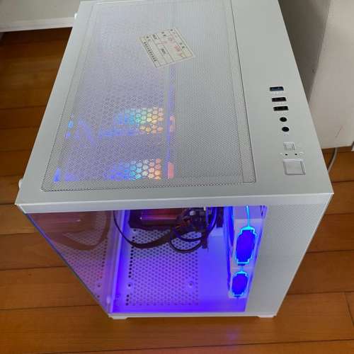 可三屏炒股組合i9 128G Ram RTX 5000 16G Display Card 平讓$2000