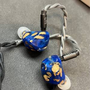 全套99新um mason fs 或者可以加錢換藍寶石