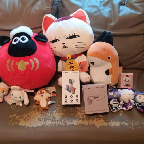 大公仔，細公仔，手提風扇， 藍牙耳機