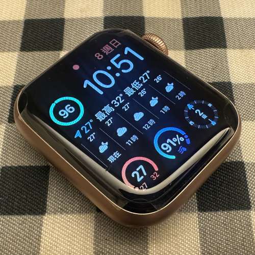 Apple Watch Series 4 40mm 玫瑰金色 行貨 100%全新 電池健康度100% 操作和功能全...