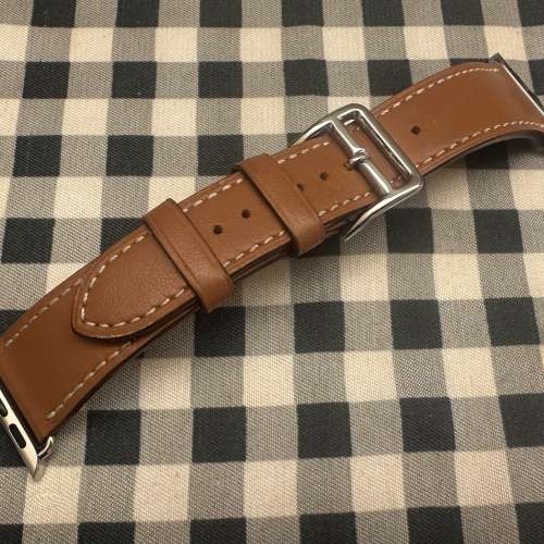 Apple Watch Series 4 40mm 玫瑰金色 行貨 100%全新 電池健康度100% 操作和功能全...