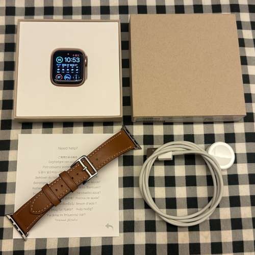 Apple Watch Series 4 40mm 玫瑰金色 行貨 100%全新 電池健康度100% 操作和功能全...