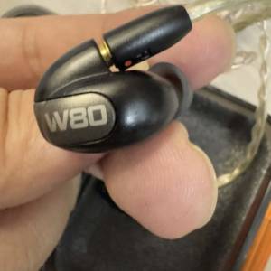 「可換耳機」WESTONE W80