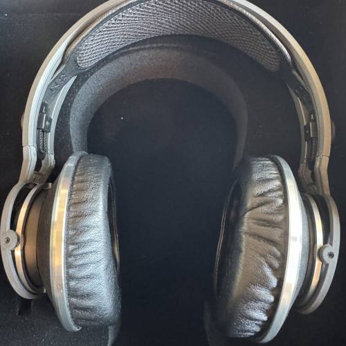 出售：AKG K812旗艦開放式耳機
