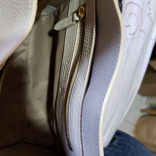 Rabeanco 翅膀包  可以交換。