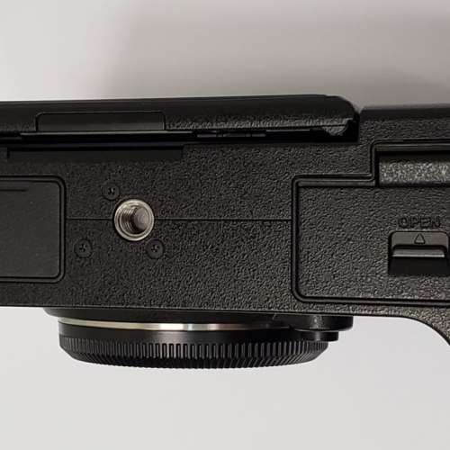 Fujifilm X-T2 Black Body ( 富士 xt2 黑色淨機身) - 98%New，送 原廠 VPB-XT2 Boo...