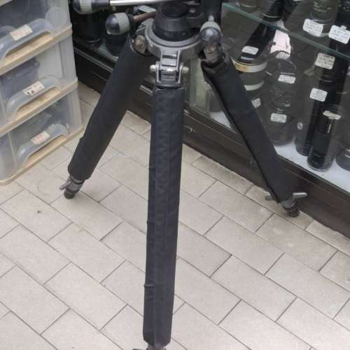 感謝友人捐出 GITZO G410 腳架  $1500 所有款項全數捐到救助動物義工，謝謝。