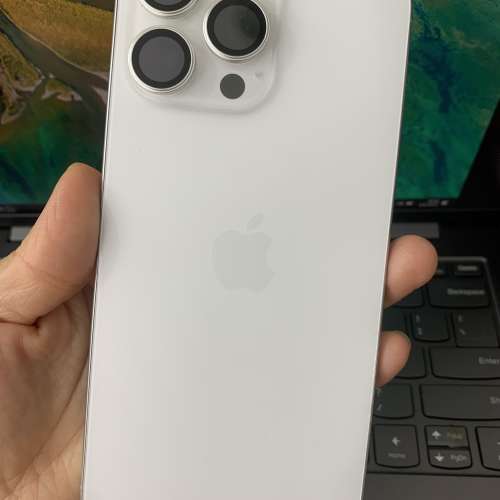港版iPhone 16 pro max 256G 好新淨！電100%Apple保養至2/2026