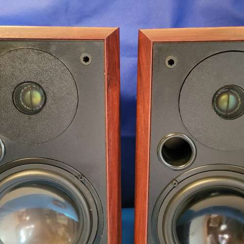Acoustic Research AR15 'Hi-Res' Speakers