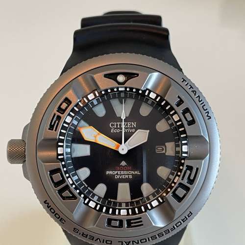 CITIZEN Professional Diver's 300m Titanium BJ8041-09E 鈦煙灰缸(RFN版)