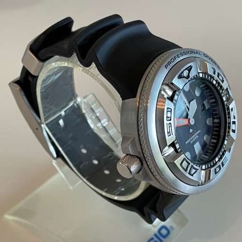 CITIZEN Eco-Drive Professional Diver's 300m BJ8050-08E 鋼煙灰缸