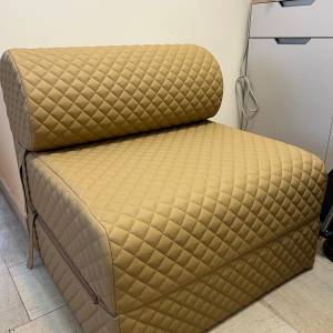 海馬牌單人沙發床，今年三月買，九成新—Seahorse Sofa bed床2.5呎x6呎--乾淨--粉嶺...