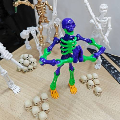 素組骷髏人連武器（白色）