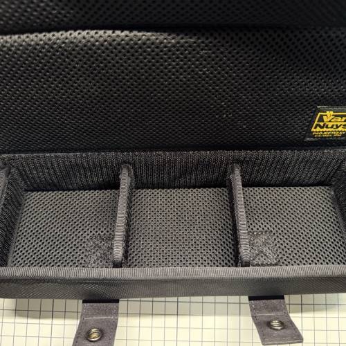 VanNuys D897-Premium 手工真皮系列 3 格耳機收納盒 Ver.2.0