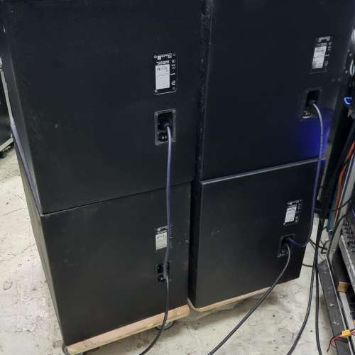 d&b Bi6-sub 連 D12 amplifier