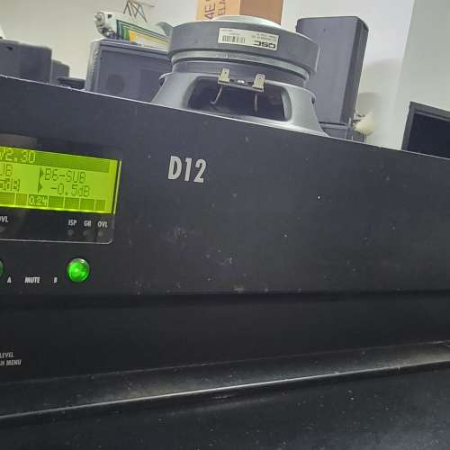 d&b Bi6-sub 連 D12 amplifier