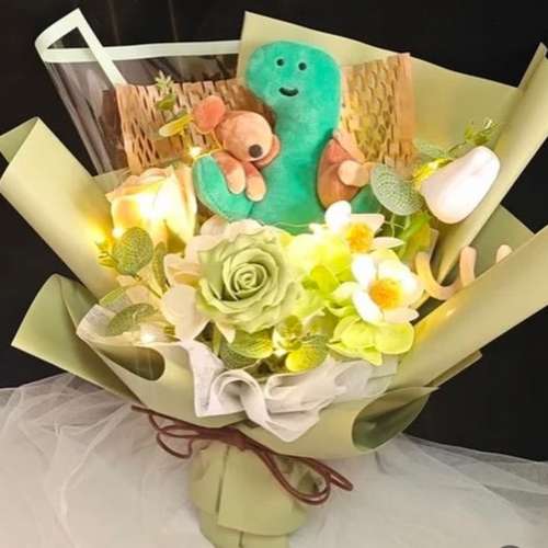 獨家正版｜專業花藝師全手工製作｜正版joguman畢業公仔花束 💐香皂花&仿真花‼️‼...