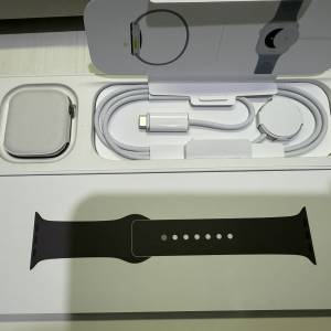 apple watch series10 46mm 鈦金屬 GPS+流動網絡 原色 配灰色M/L膠帶