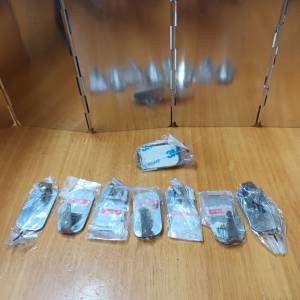 全新黏貼勾 $1