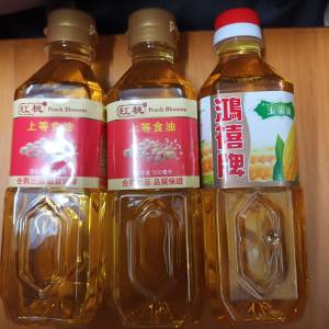 全新玉米油，500毫升 $10