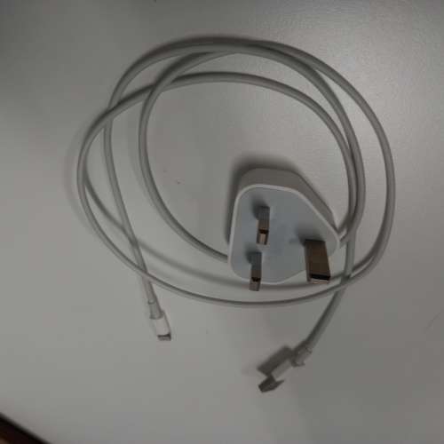 正版iPhone lighting charger 九成新