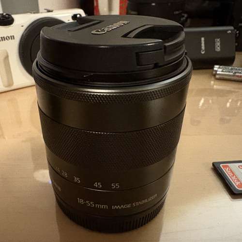 Canon Eos M2 + 18-55mm + 1正1副廠電+叉機+Sandisk 64GB ultra