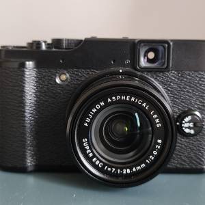 FUJIFILM X10行機