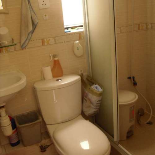 免佣出租 元朗屏山洪屋村2樓連天台