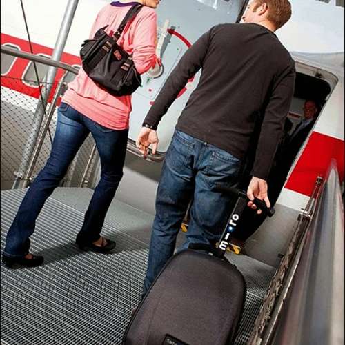 Samsonite X 瑞士 Micro 滑板車 Scooter Luggage 第二代 行李箱 曾獲reddot設計大獎