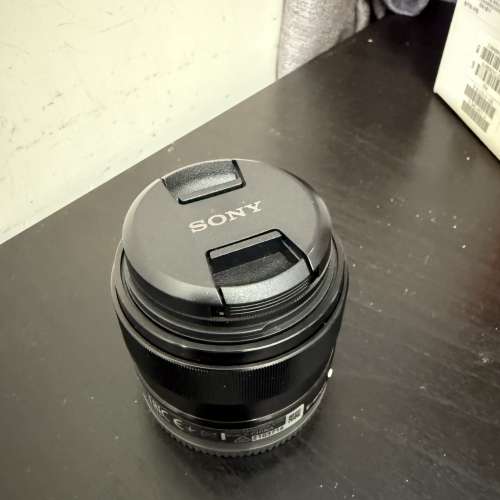 Sony F1.8 E 35mm OSS (SEL35F18) 有盒