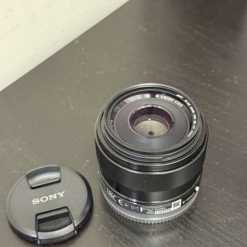 Sony F1.8 E 35mm OSS (SEL35F18) 有盒