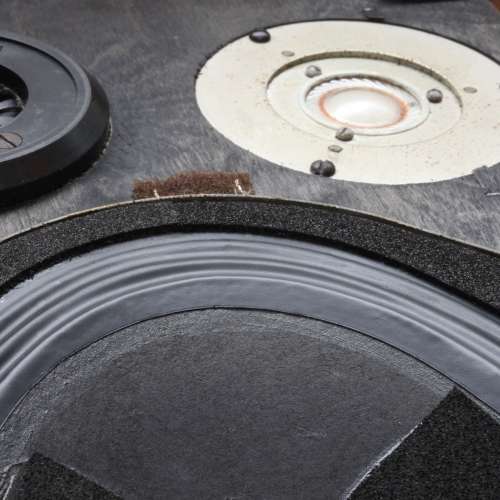 B&W的第一對喇叭,B&W DM1三路細書架(英國製造)人聲厚潤通透，解析力強、層次豐富，...