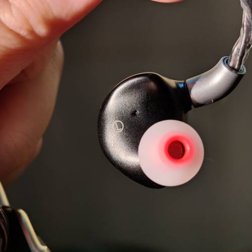 FiiO 飛傲 FH19 入耳式耳機 有箱說