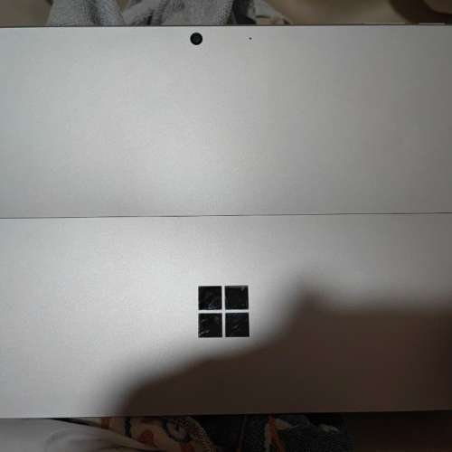 surface pro 9 - i5-1235U， 8GB， 256GB SSD