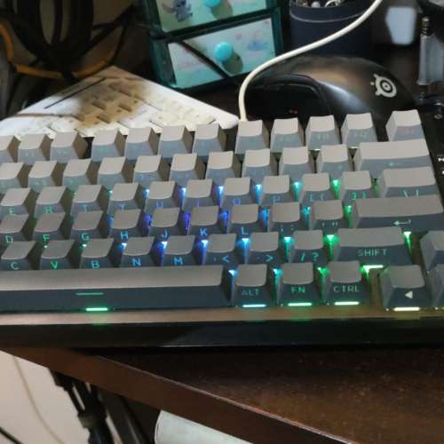 狼蛛旗舰新品 AULA F98pro 有線鍵盤