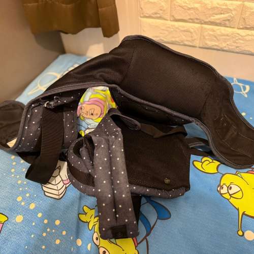 嬰兒揹帶8成新
