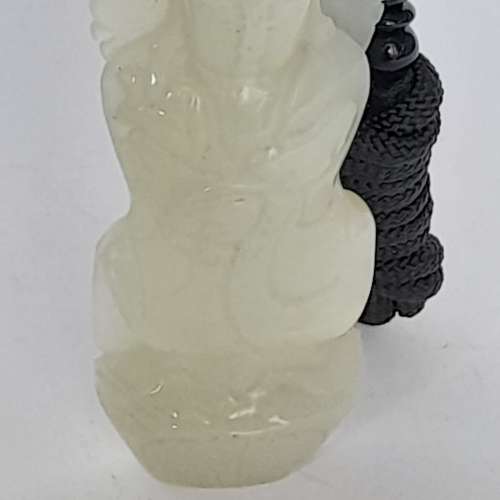 和田玉掛件連證書。，每件一千八百元。三件清貨價買二送一。共售三千六百元。no.W1...