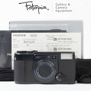 || Fujifilm Klasse S - Black with full packing ||